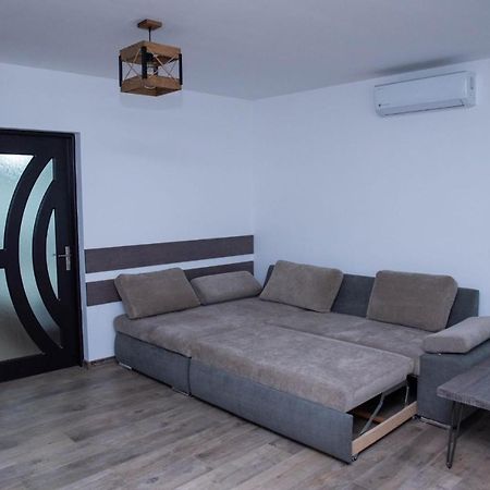 Green Apartments Орадеа Екстериор снимка