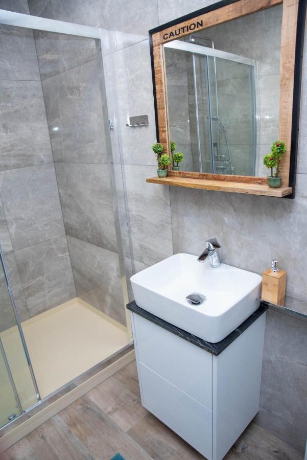 Green Apartments Орадеа Екстериор снимка