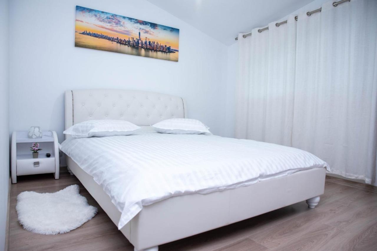 Green Apartments Орадеа Екстериор снимка
