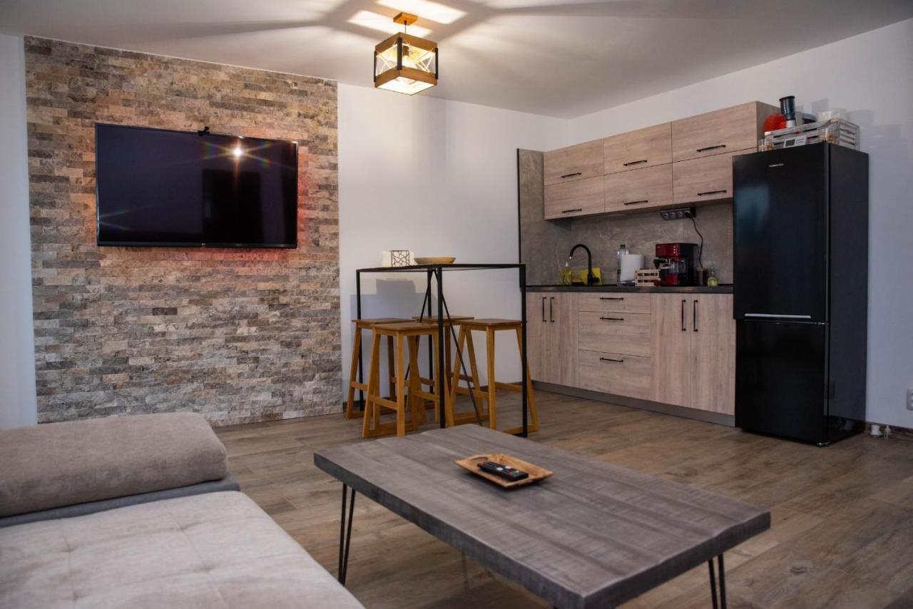 Green Apartments Орадеа Екстериор снимка