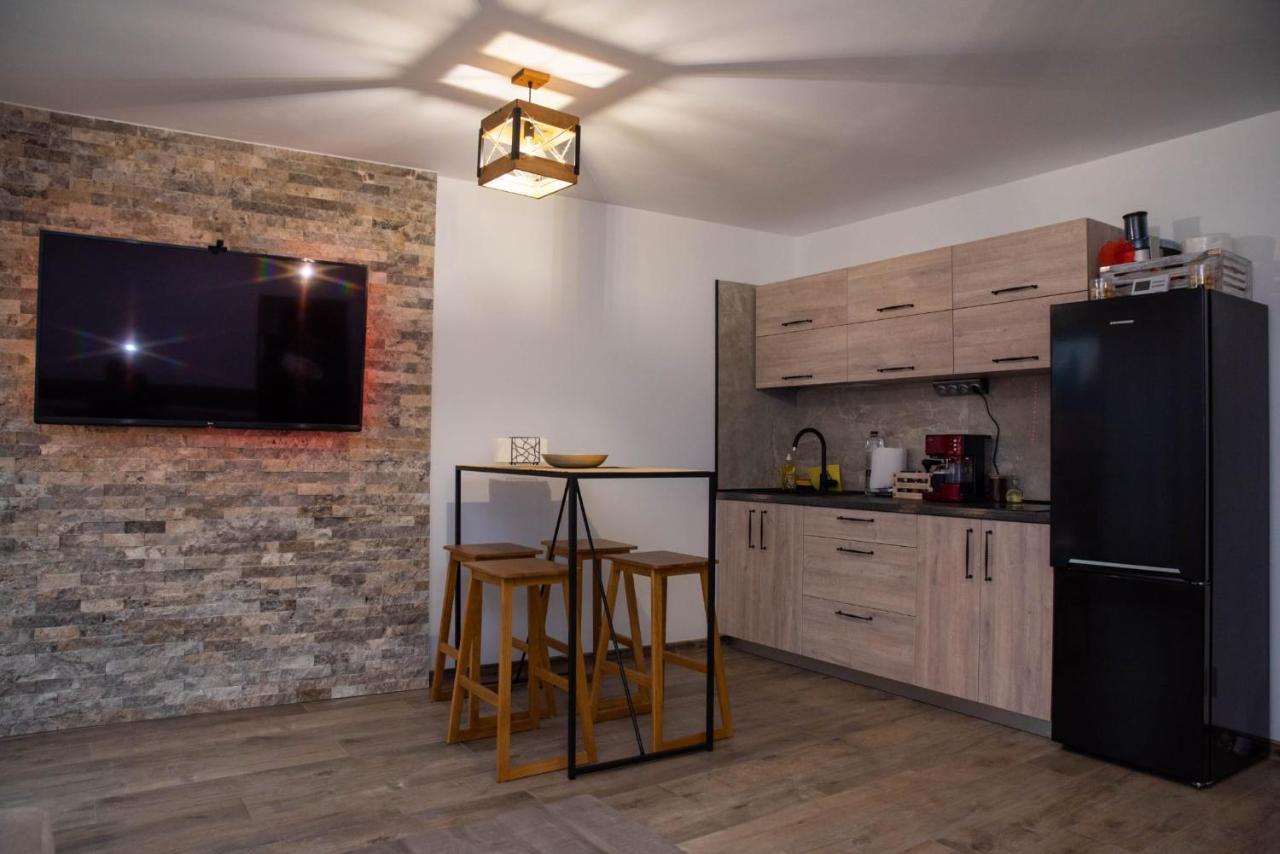 Green Apartments Орадеа Екстериор снимка