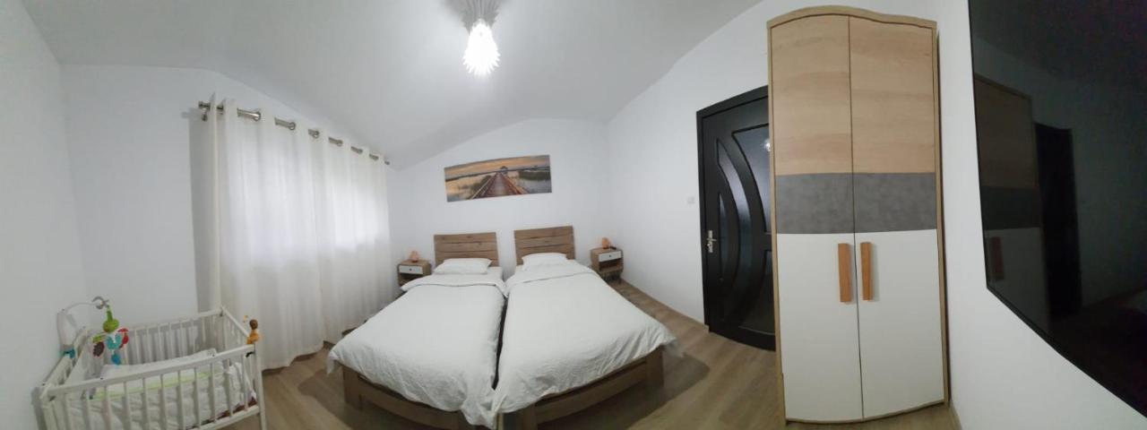 Green Apartments Орадеа Екстериор снимка