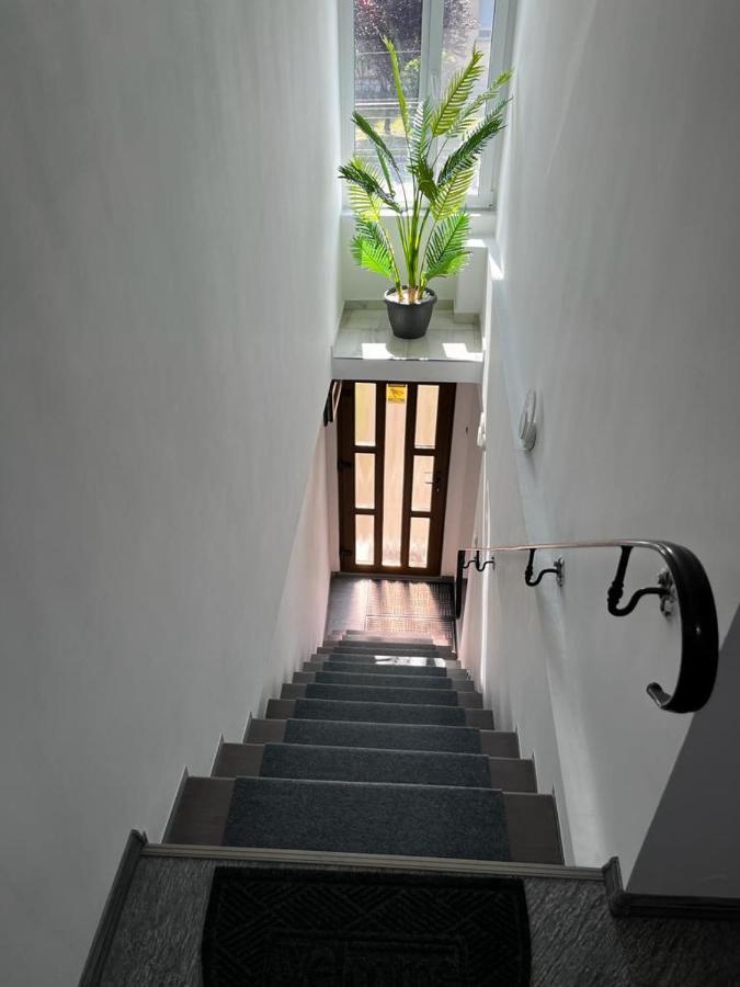 Green Apartments Орадеа Екстериор снимка