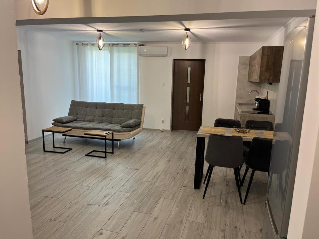 Green Apartments Орадеа Екстериор снимка